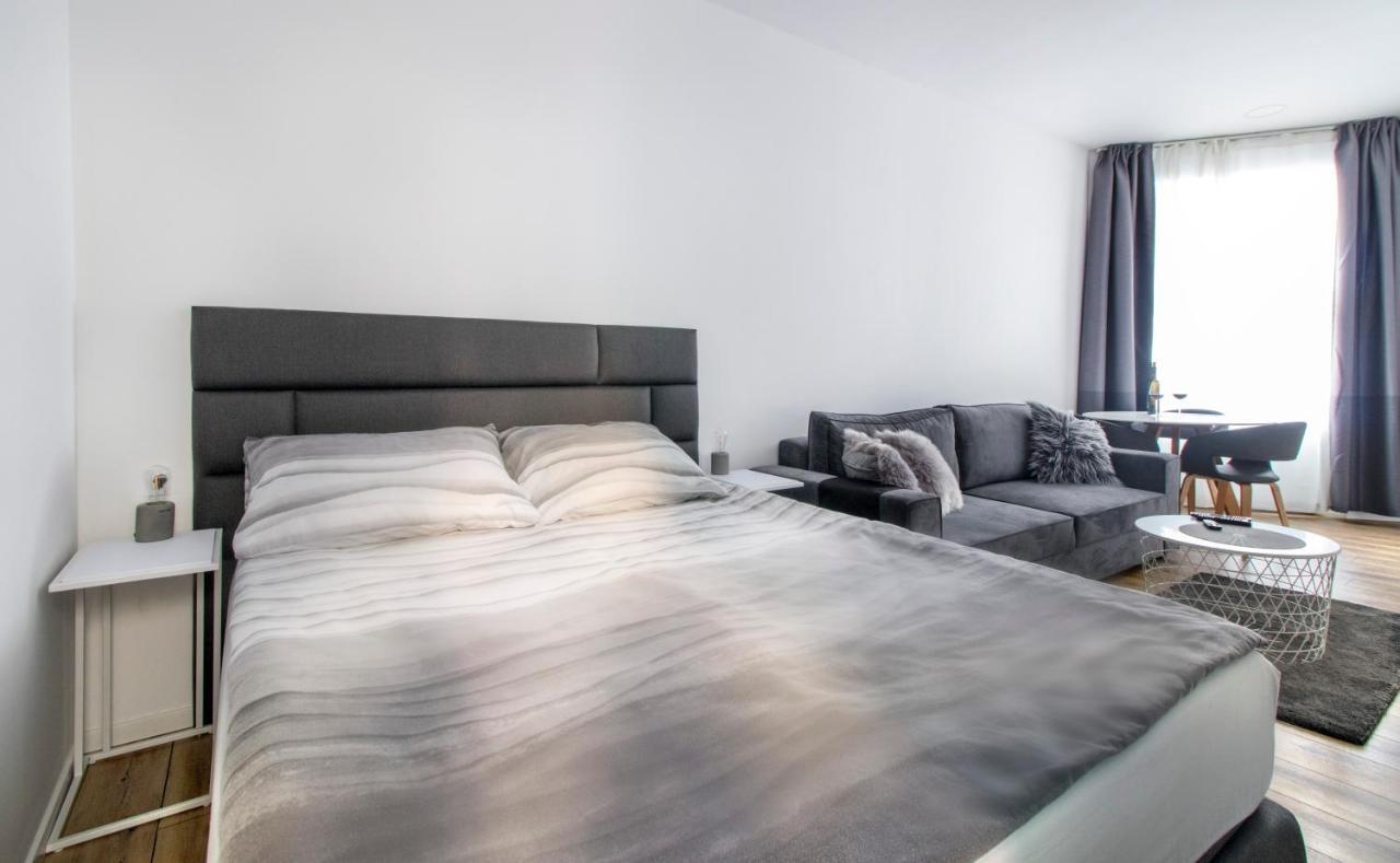 Main Square Modern Apartments 자그레브 외부 사진